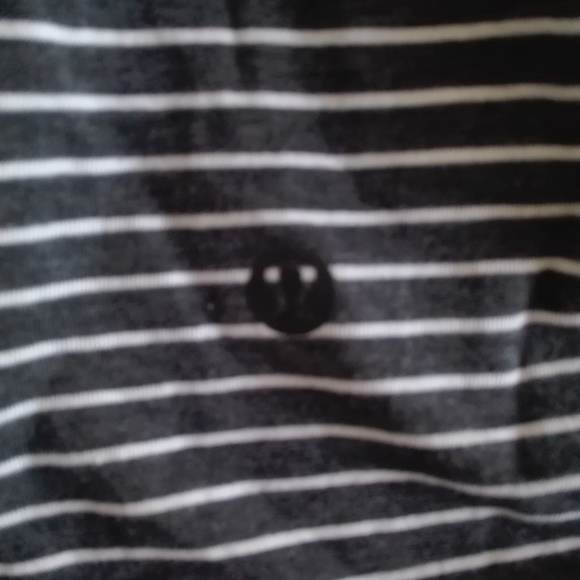Striped lululemon split top - Picture 3 of 5